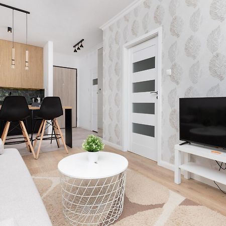 Starowiejska Apartment With Balcony Next To Arena Gdansk Stadium By Noclegi Renters 外观 照片